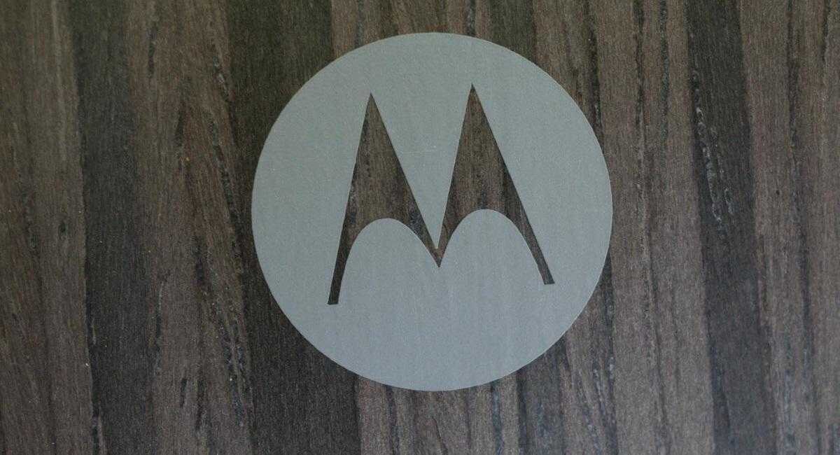 Сразу семь смартфонов Motorola проходят сертификацию одновременно