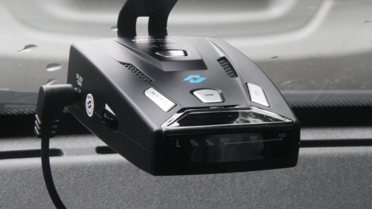 Радар-детектор без лишних сигналов. Обзор Neoline X-COP 4200