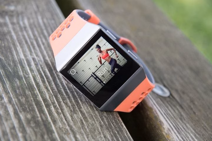 Fitbit Ionic Running Start Sports thumb