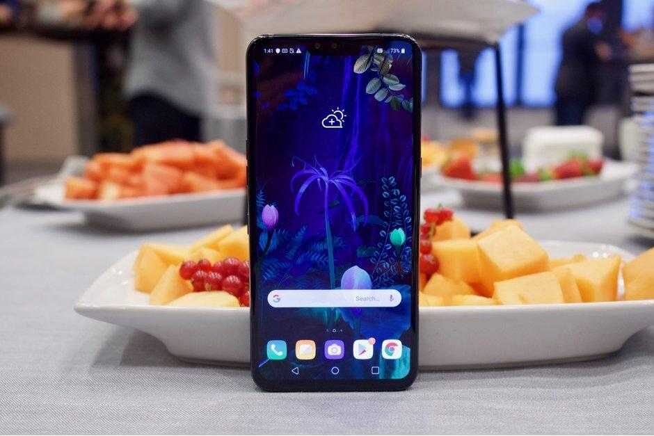 MWC 2019. LG представила свой 5G-смартфон LG V50 ThinQ