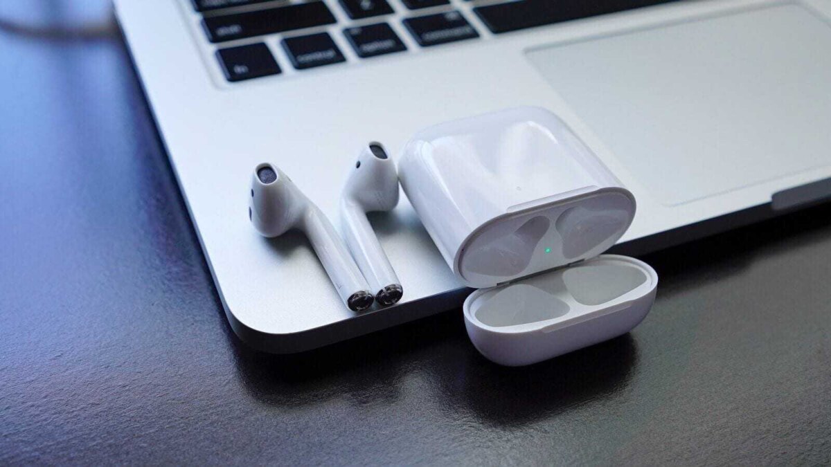 Apple анонсировала выпуск беспроводной зарядки и AirPods 2