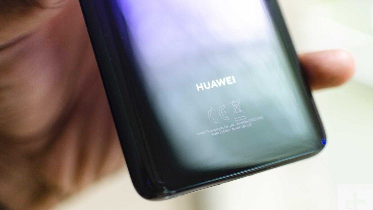 В сеть просочились рендеры Huawei P30 и P30 Pro