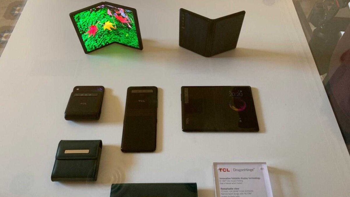 MWC 2019. TCL официально представила бюджетные сгибающиеся смартфоны