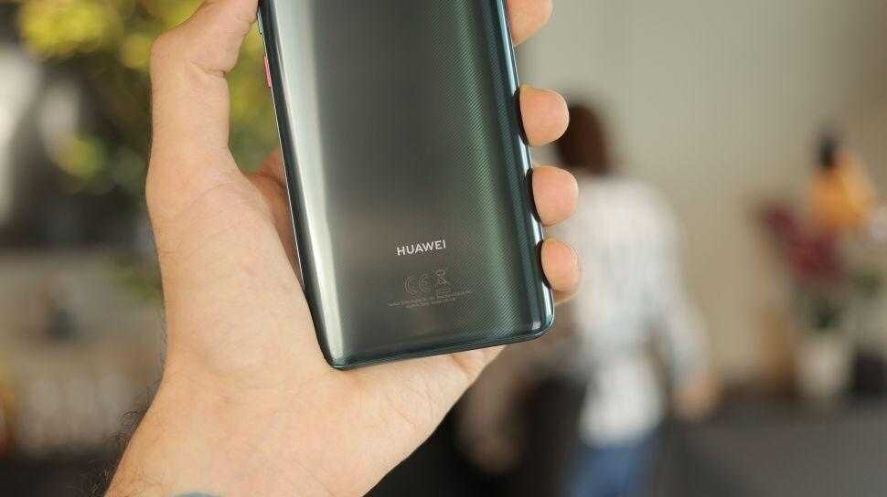 Huawei может выпустить смартфон с выдвижной камерой