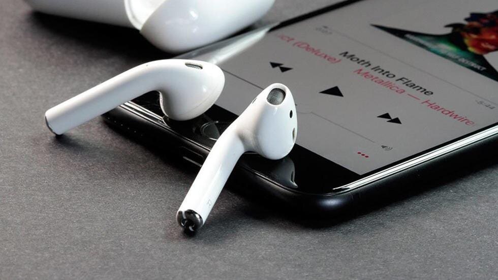 Аналитик: Apple выпустит две новые модели AirPods уже в конце года