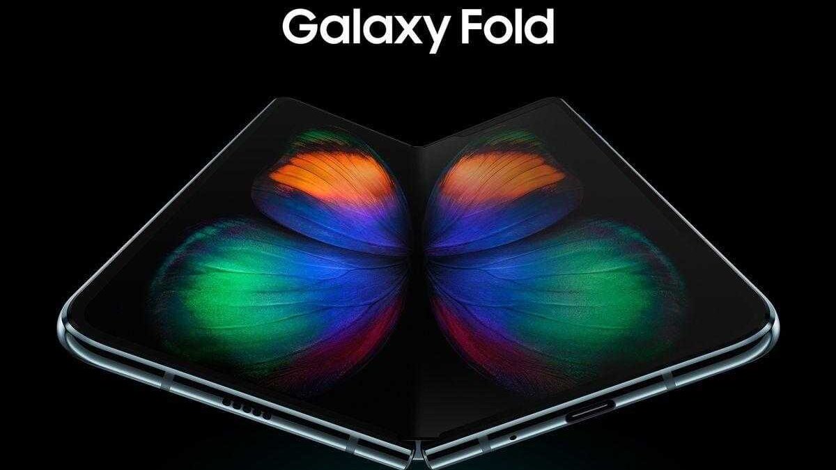 Galaxy Fold появился на «живом» видео с заметной складкой