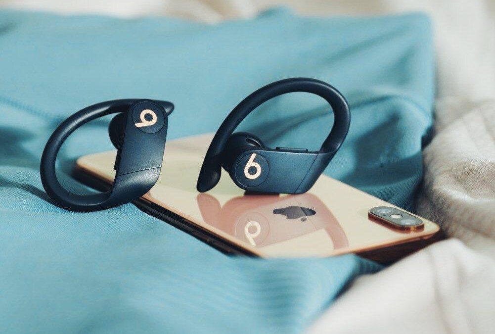 Beats анонсировали «спортивные AirPods», беспроводные наушники Powerbeats Pro с чипом Apple H1