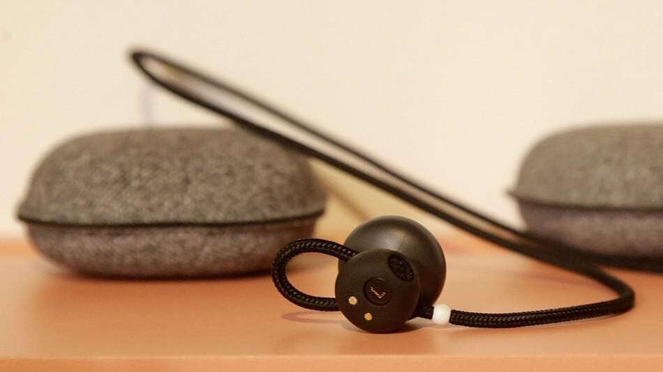 Amazon выпустит наушники, чтобы конкурировать с Apple AirPods