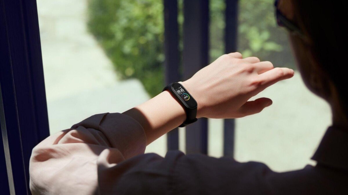 Xiaomi запускает Mi 9T, телевизоры Mi TV и Mi Smart Band 4 в России 11 mi smart band 4 15