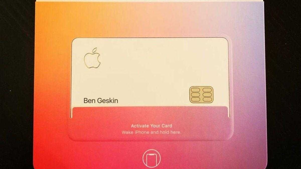 Apple Card начнут выпускать в августе