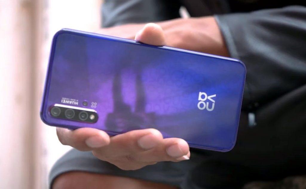 Huawei анонсировала смартфон Nova 5T