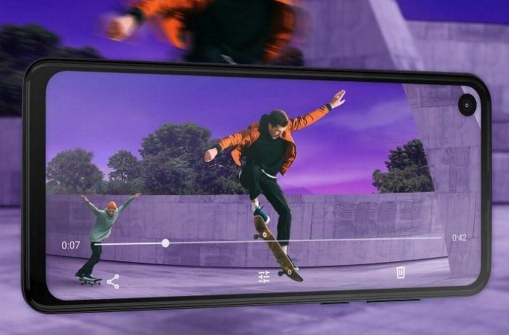 Motorola выпустила смартфон с камерой в стиле GoPro