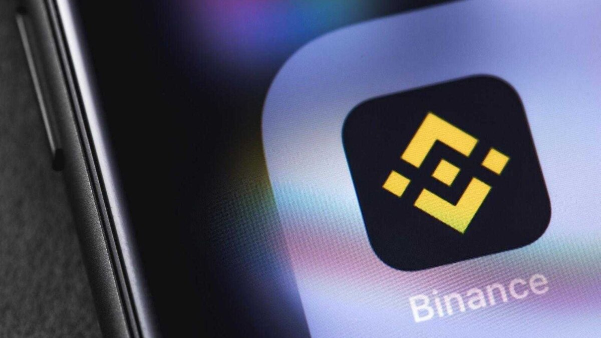 Приложение Binance вновь появилось в App Store после месячного перерыва
