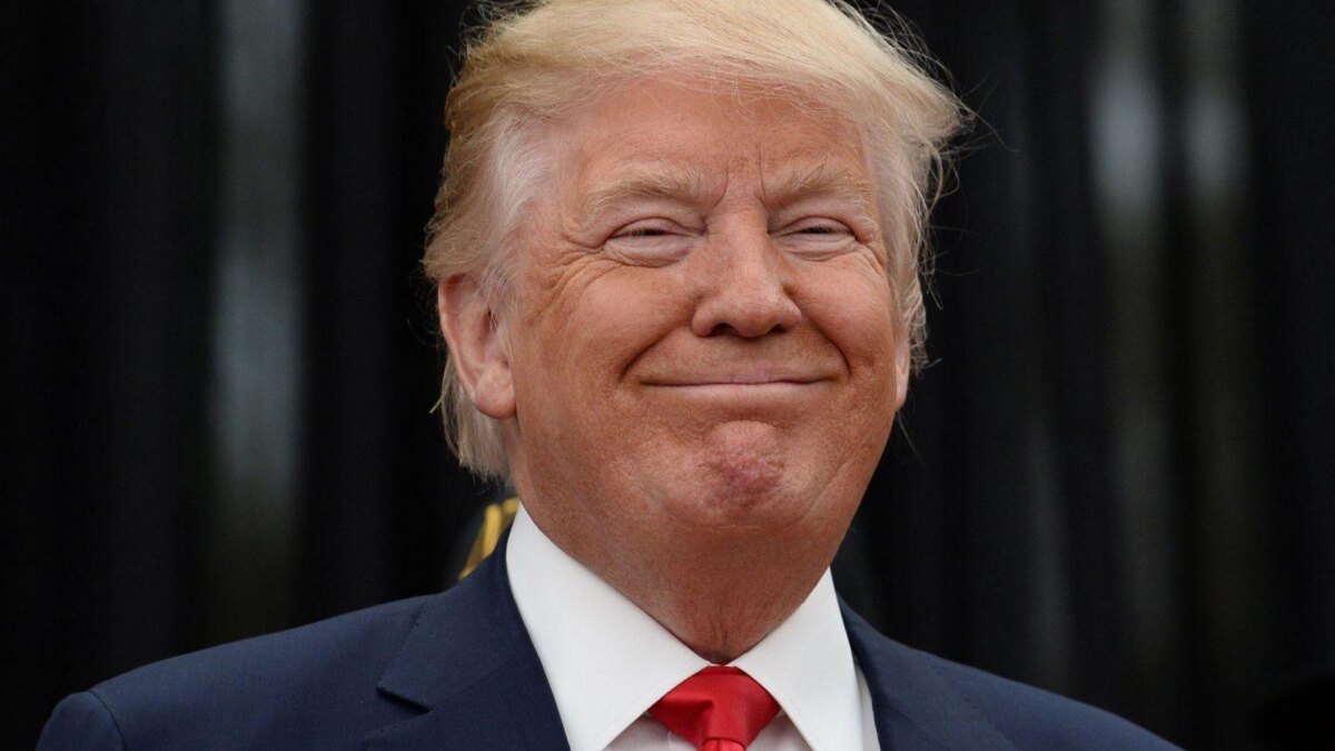 Дональд Трамп запретил чиновникам использовать оборудование Huawei