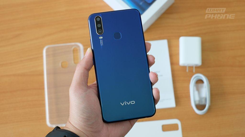 Компания Vivo объявила о начале продаж в России смартфона Vivo Y12