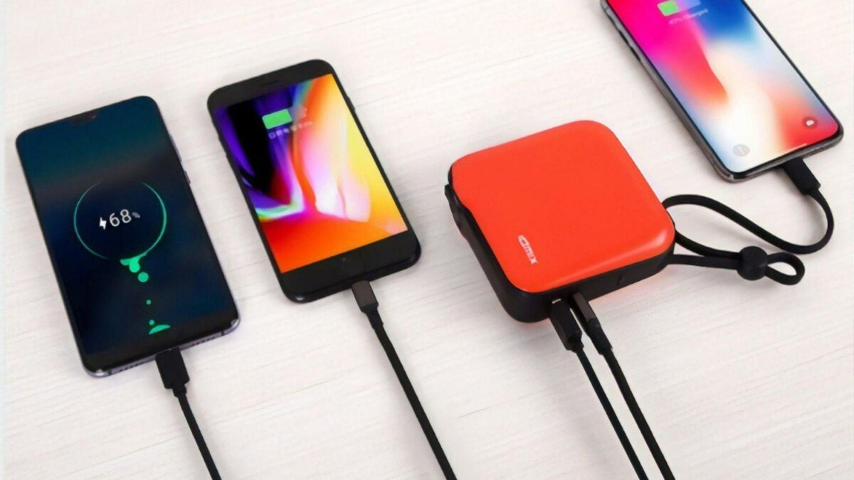 Xiaomi представила портативный аккумулятор со встроенной зарядкой для Android и iPhone