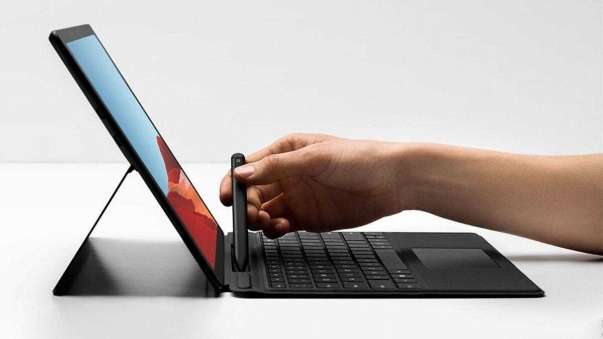 Microsoft выпускает планшет Surface Pro X