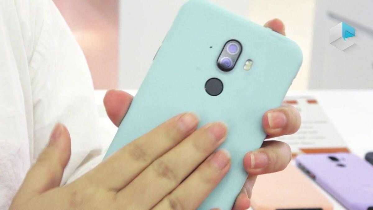 Компания Oukitel представила неубиваемый смартфон Oukitel Y1000