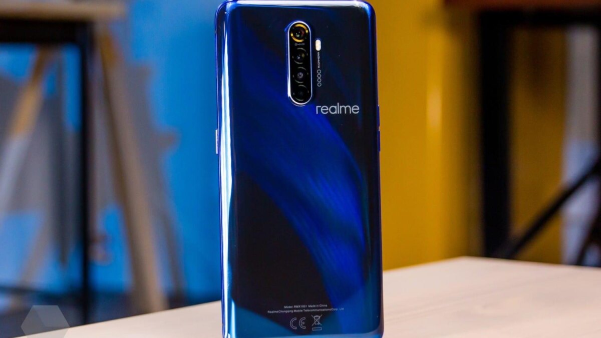 Компания Realme объявила о начале продаж в России флагманского смартфона Realme X2 Pro