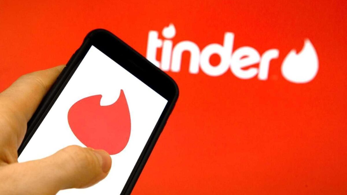 В Tinder появится функция вызова полиции