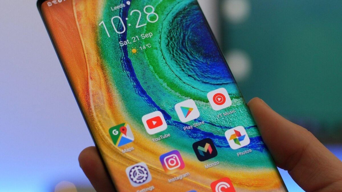 Смартфоны HUAWEI Mate 30 Pro поступят в открытую продажу в России