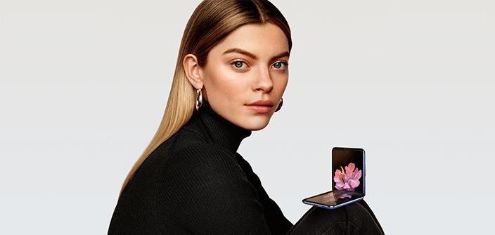 Samsung Galaxy Z Flip поступил в продажу в России