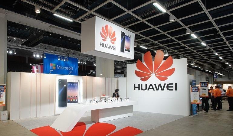 Huawei представила смартфон Huawei P40 Lite