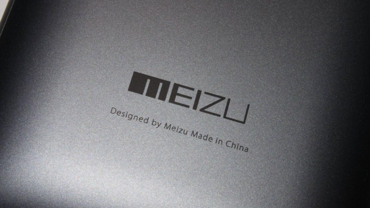 Первые подробности о смартфонах Meizu 17