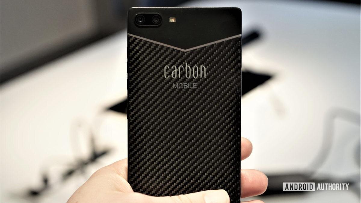Представлен Carbon 1 Mark II — первый в мире смартфон из углеродного волокна