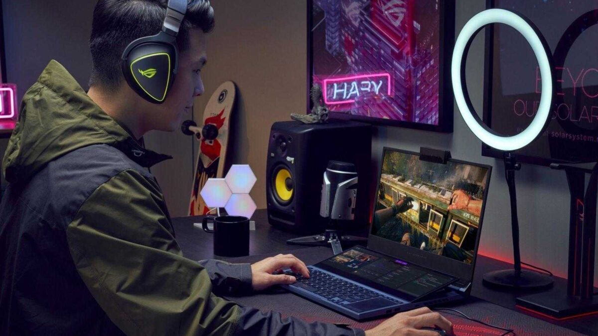 Asus представила игровой ноутбук Asus ROG Zephyrus Duo 15 с двумя экранами