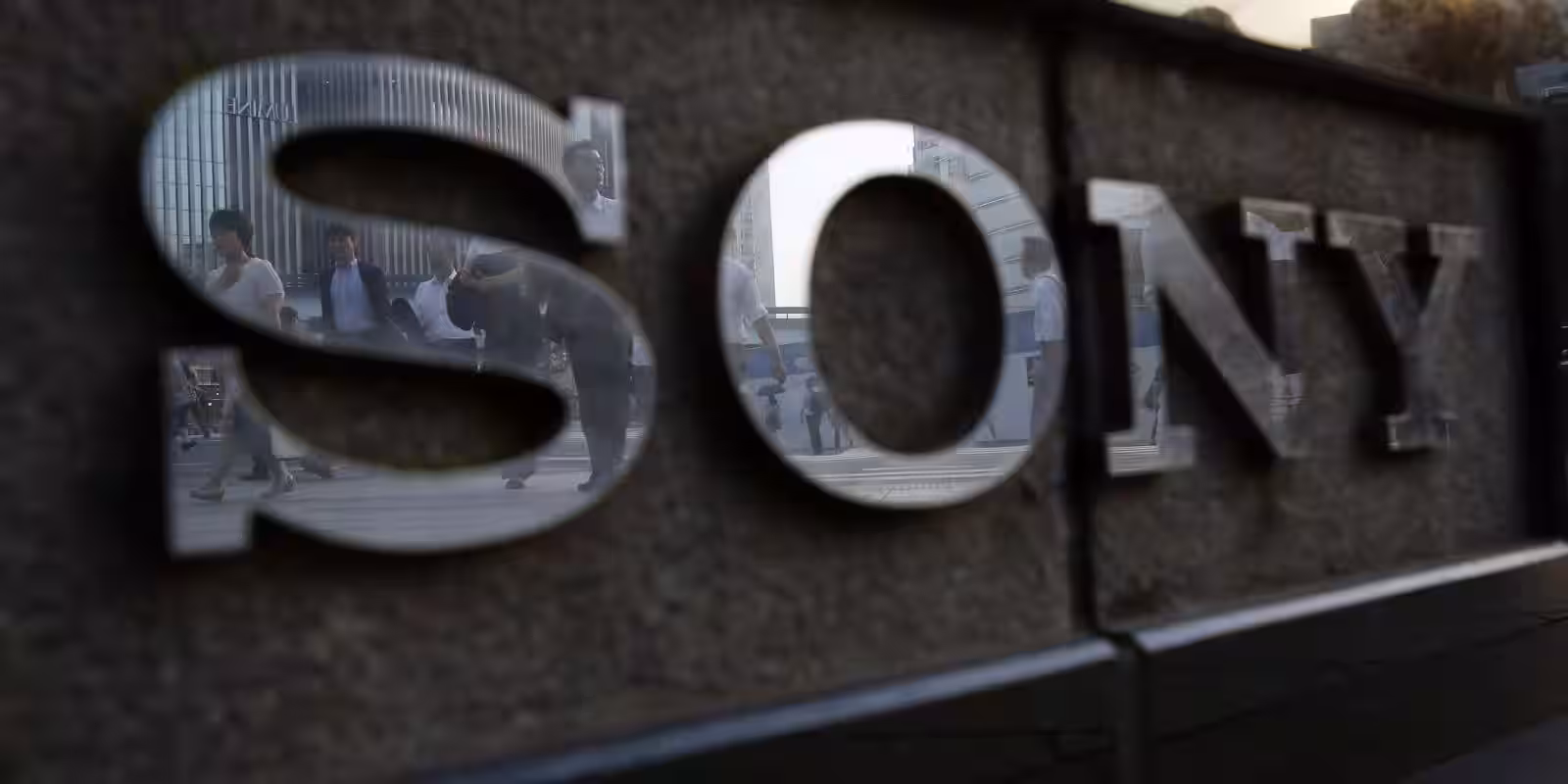 Sony представит два новых смартфона 14 апреля 2 Sony