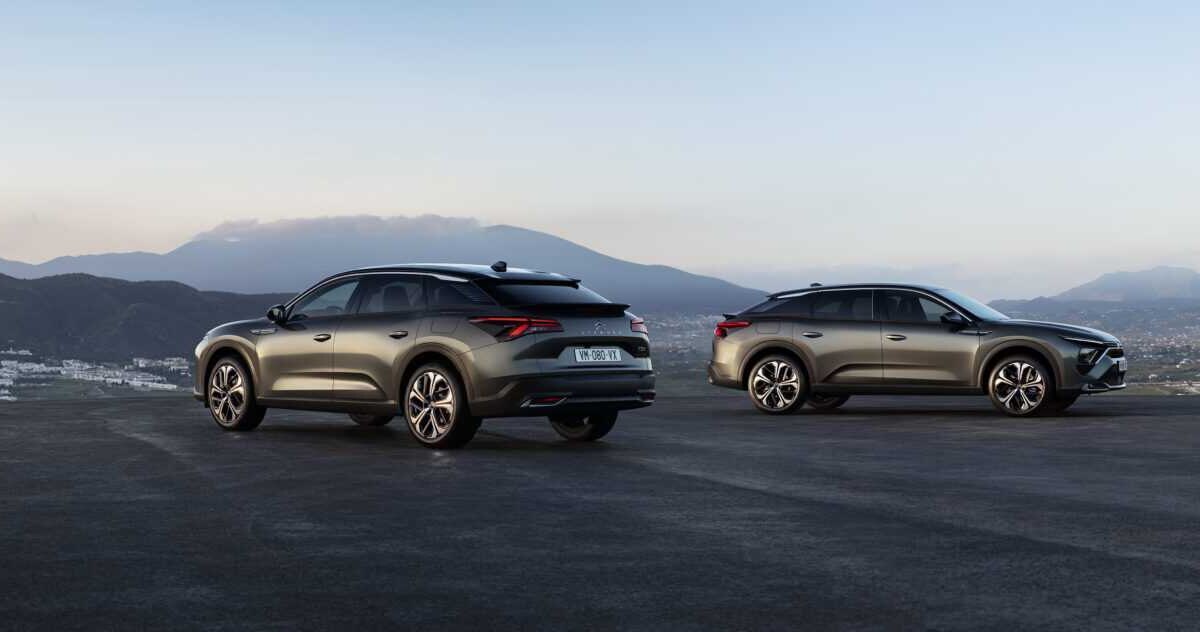 Citroen выпустила новый гибридный автомобиль C5X