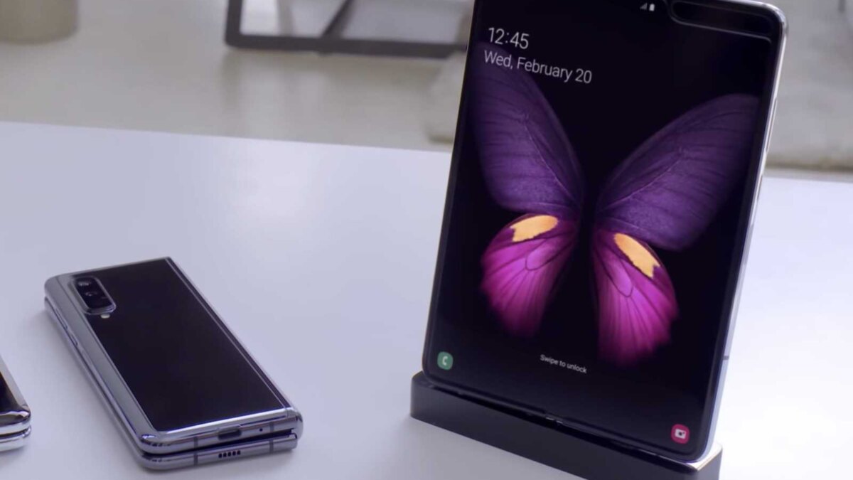 Samsung Galaxy Fold подешевел вдвое