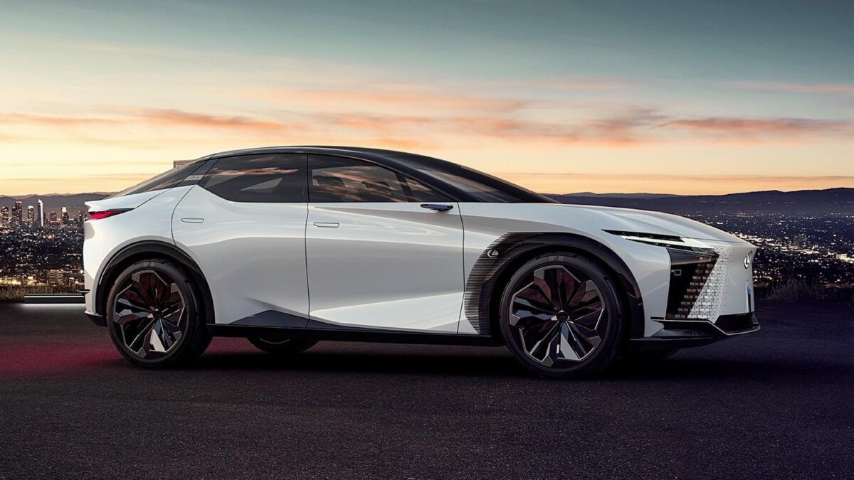 Серийный автомобиль Lexus LF-Z появится через 14 месяцев