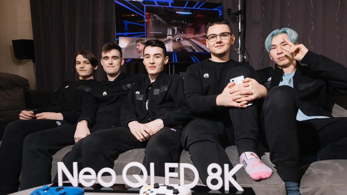 Team Spirit и крутые стримеры в одной комнате: итоги стрима при поддержке Samsung