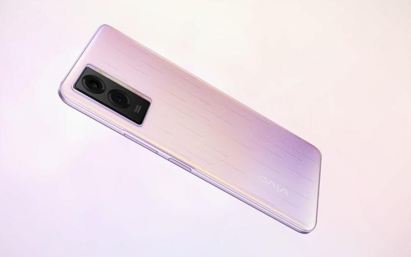 Камера 50 Мп и аккумулятор на 5000 мАч: представлен смартфон Vivo Y55s