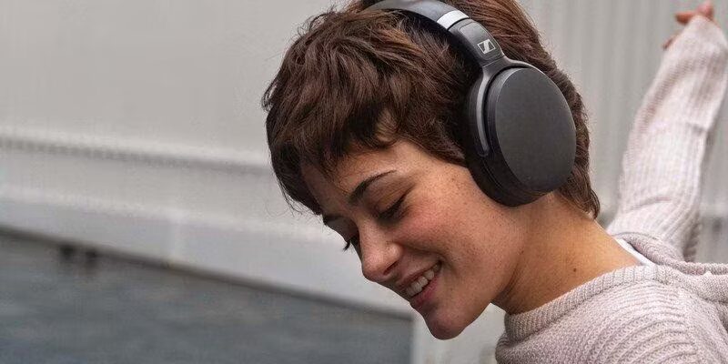 Sennheiser выпустила беспроводные наушники HD 450SE