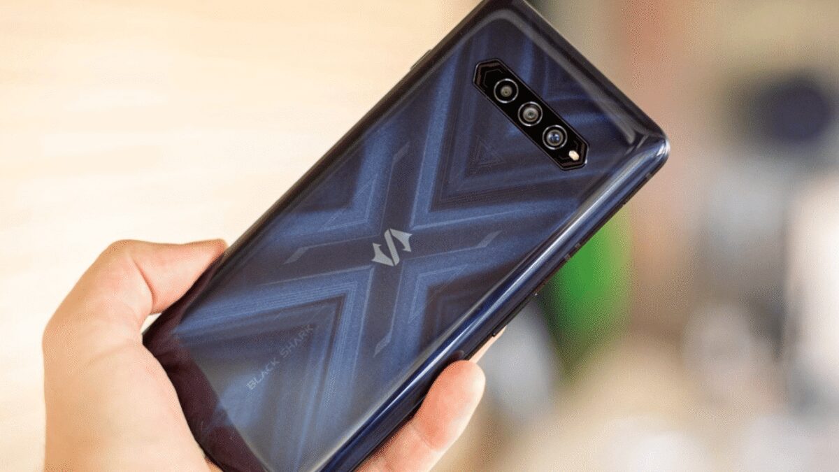 На TENAA появились две модели Black Shark 5