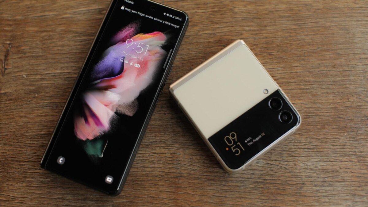 В 2021 году на долю Samsung пришлось более 61% мировых поставок складных смартфонов