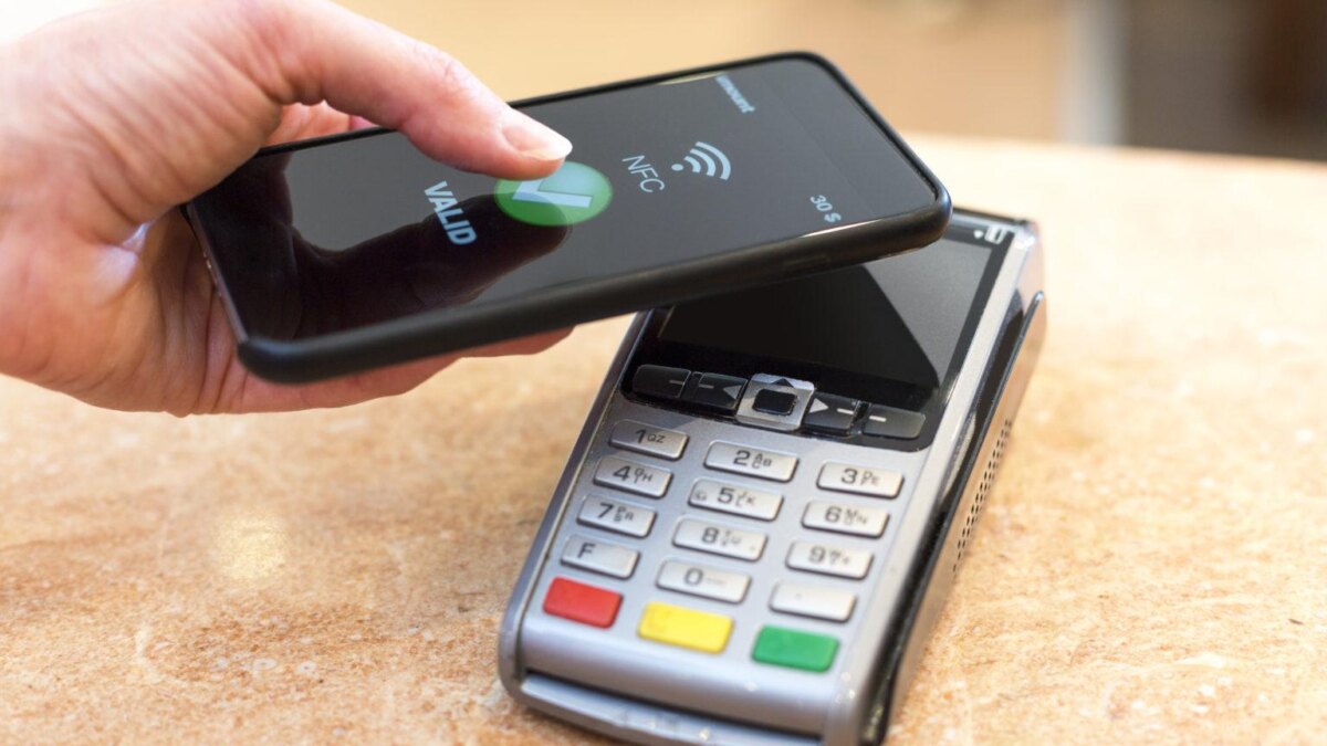 Российские банки готовятся к запуску СБПэй — отечественного аналога Apple Pay и Google Pay