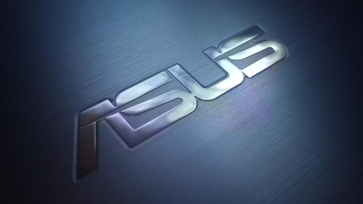 Asus официально презентовала ноутбук с двумя полноразмерными OLED-дисплеями