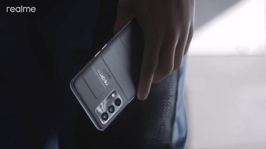 Realme намекает, что GT2 Explorer Master выйдет в июле