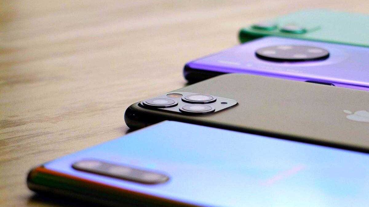 Canalys: рынок смартфонов резко упал во втором квартале