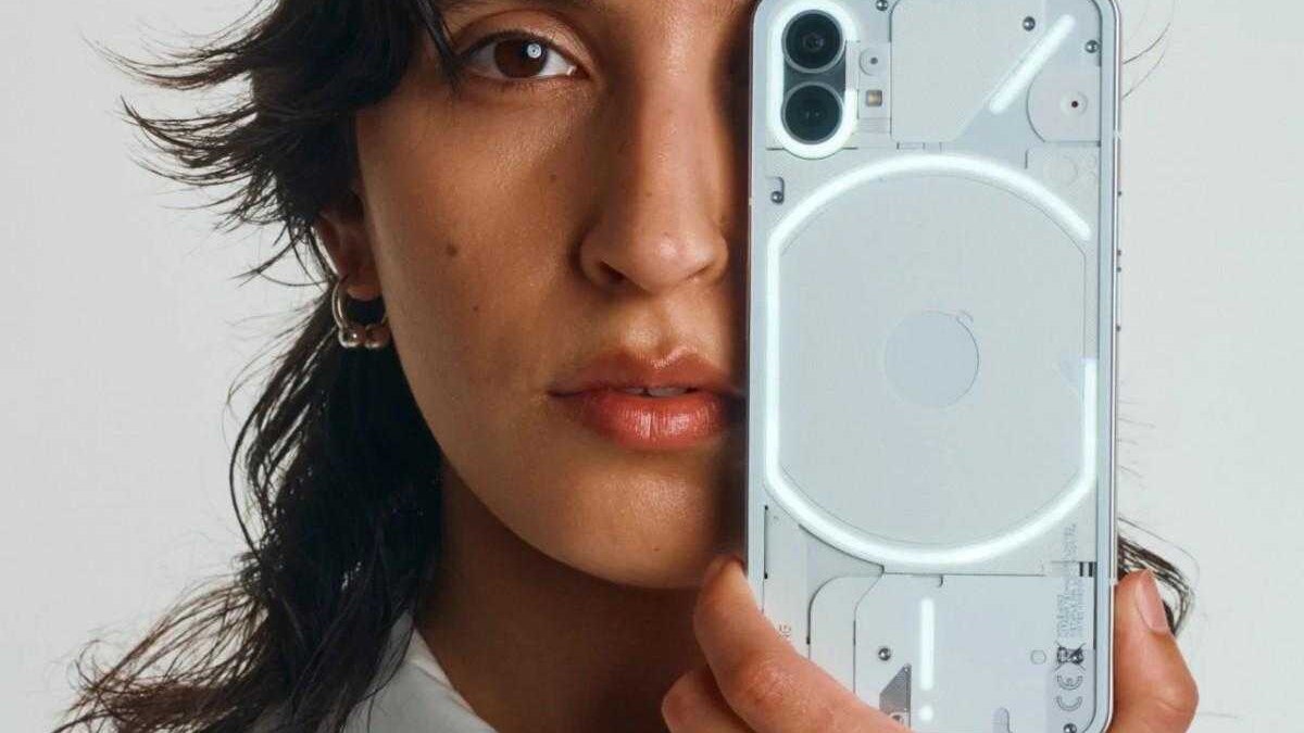 Nothing phone (1) наконец-то представили официально