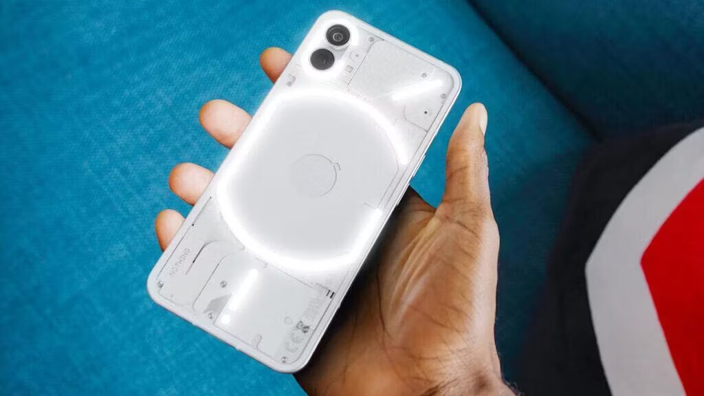 Nothing phone (1): утечка официальных рендеров