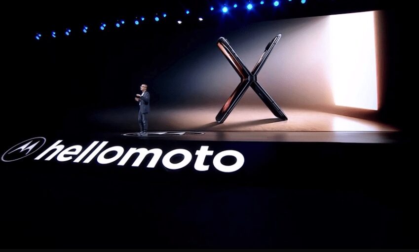 Motorola представила складной смартфон Moto Razr 2022