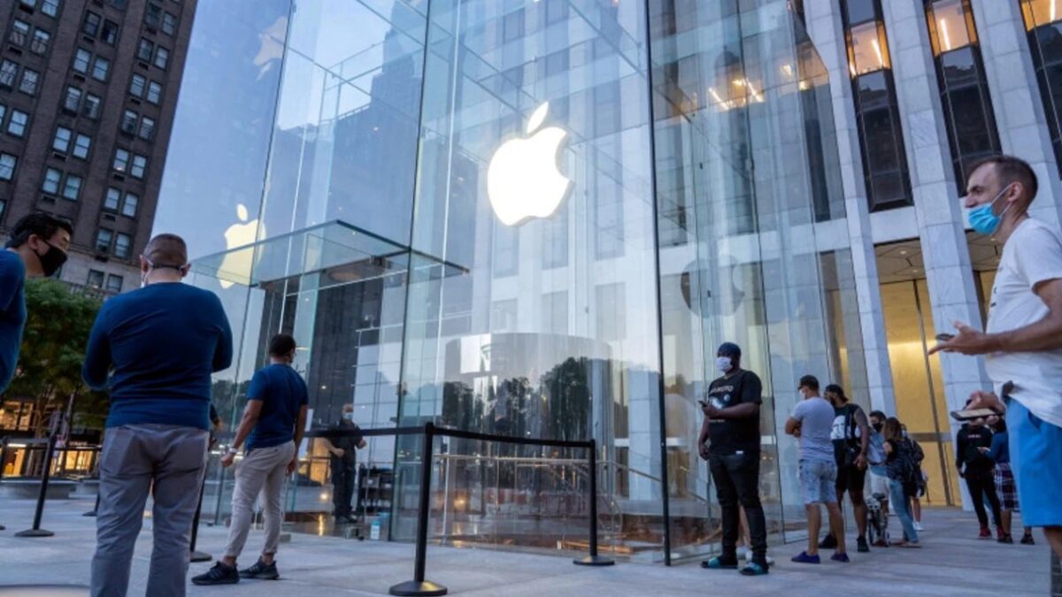 Apple разрешит бесконтактную оплату на своих устройствах