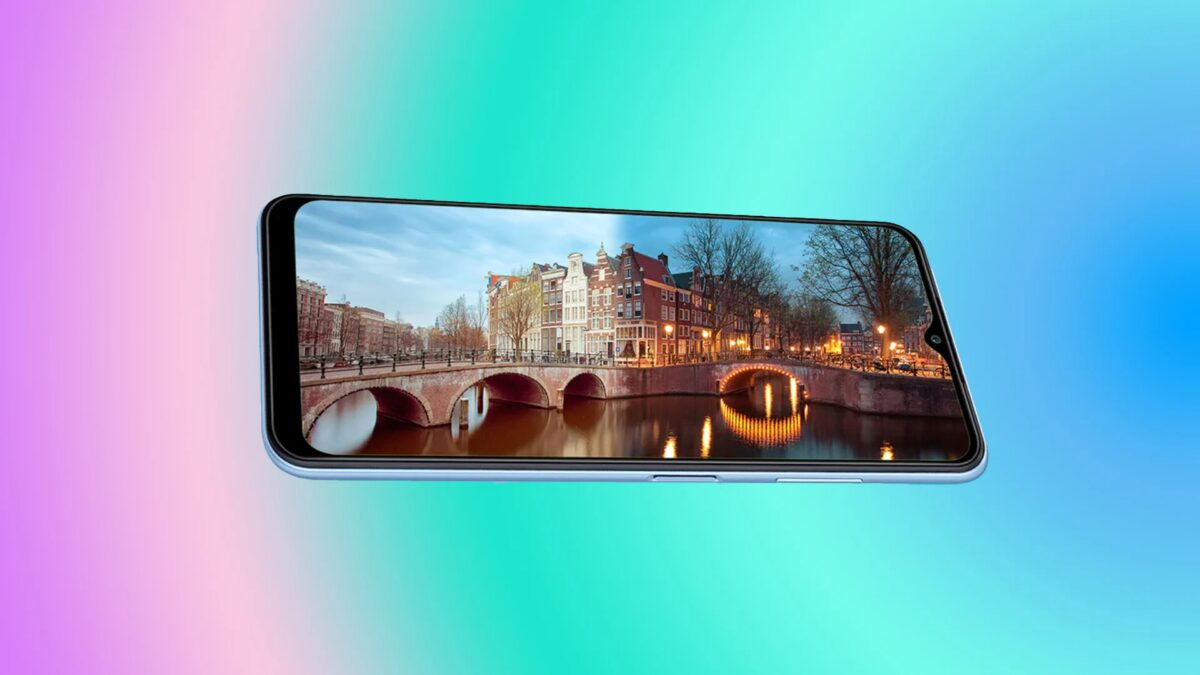 Samsung Galaxy F42 получил Android 13