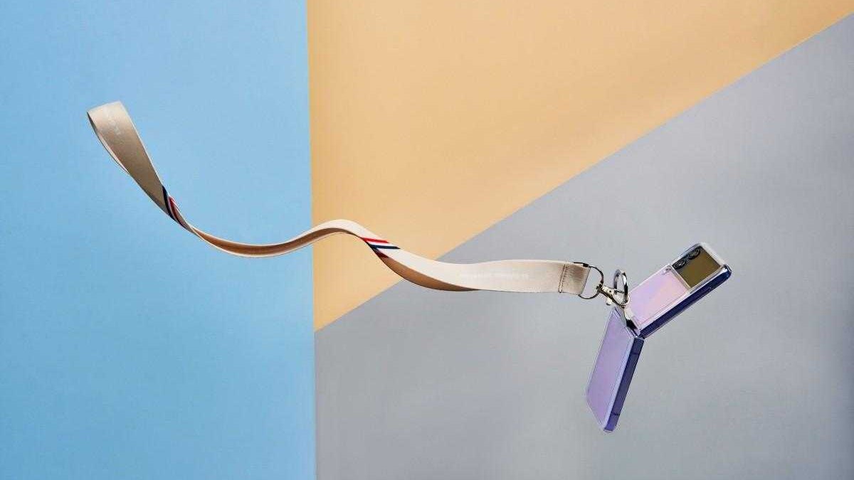 Samsung и El Ganso выпустили модные ремешки для Galaxy Z Flip4