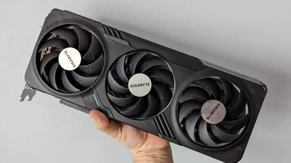 Видеокарта NVIDIA GeForce RTX 4070 поступит в продажу в России 13 апреля